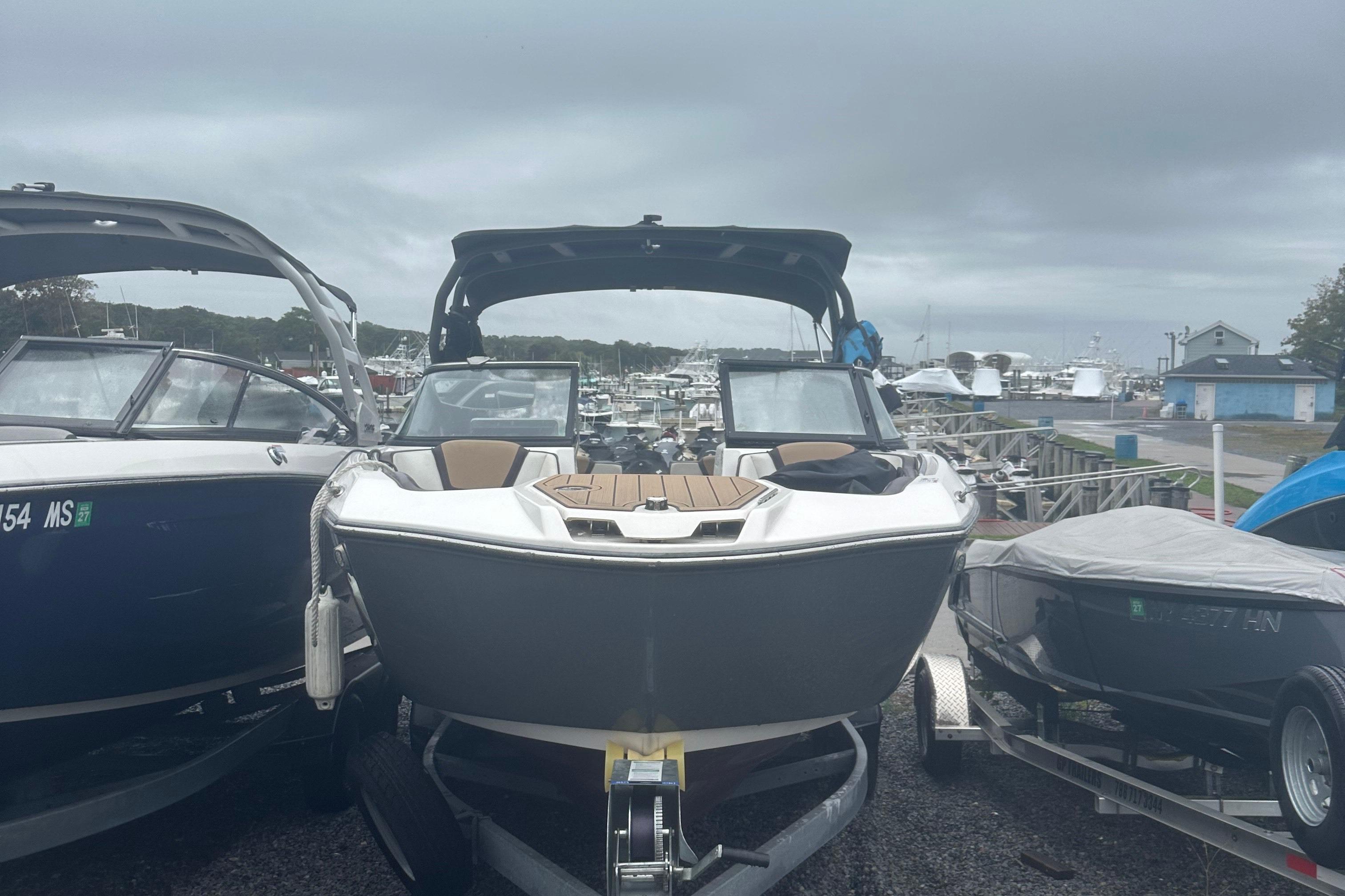 2021 Yamaha Boats 252S