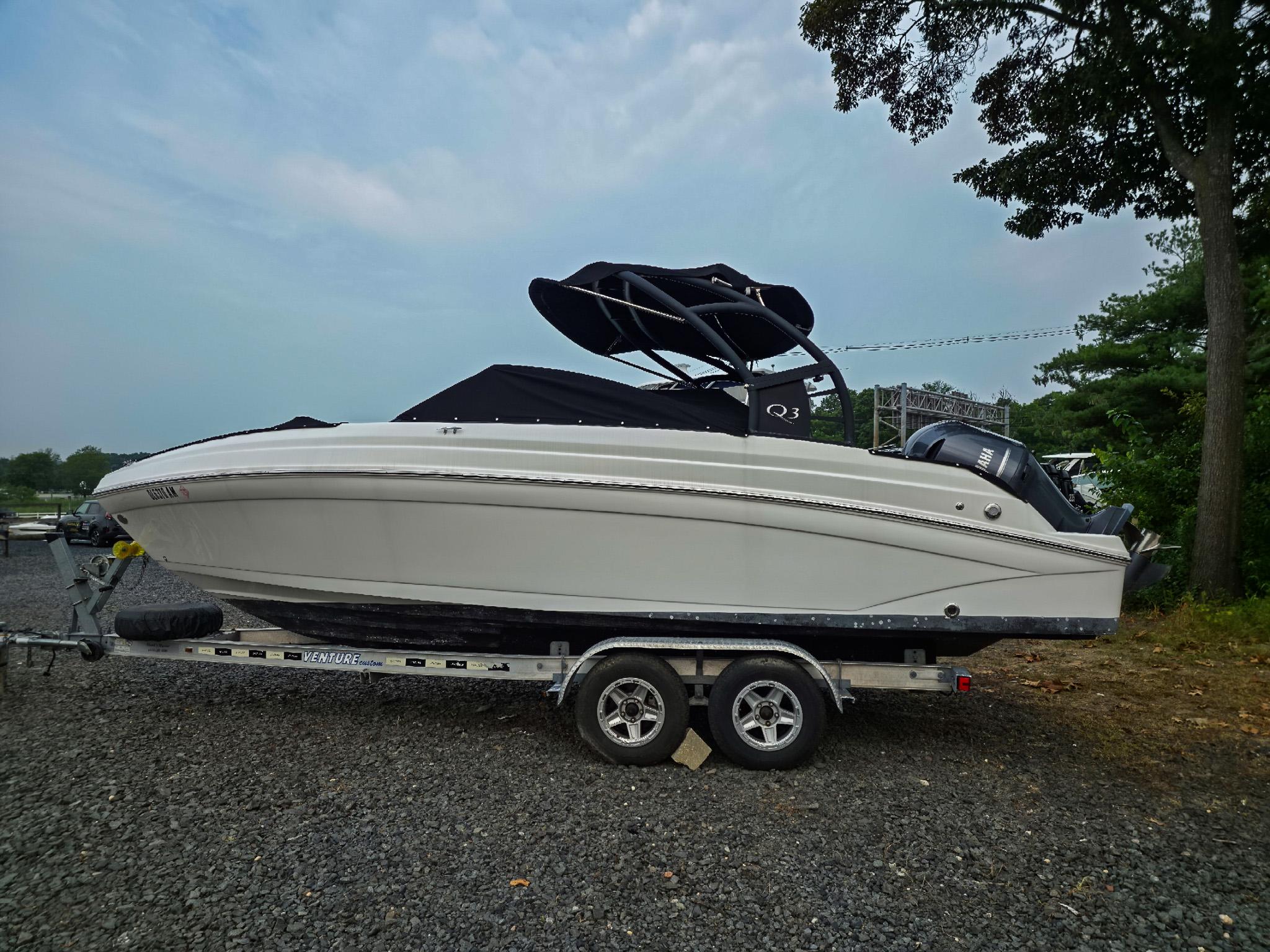 2019 Rinker Q3 OB
