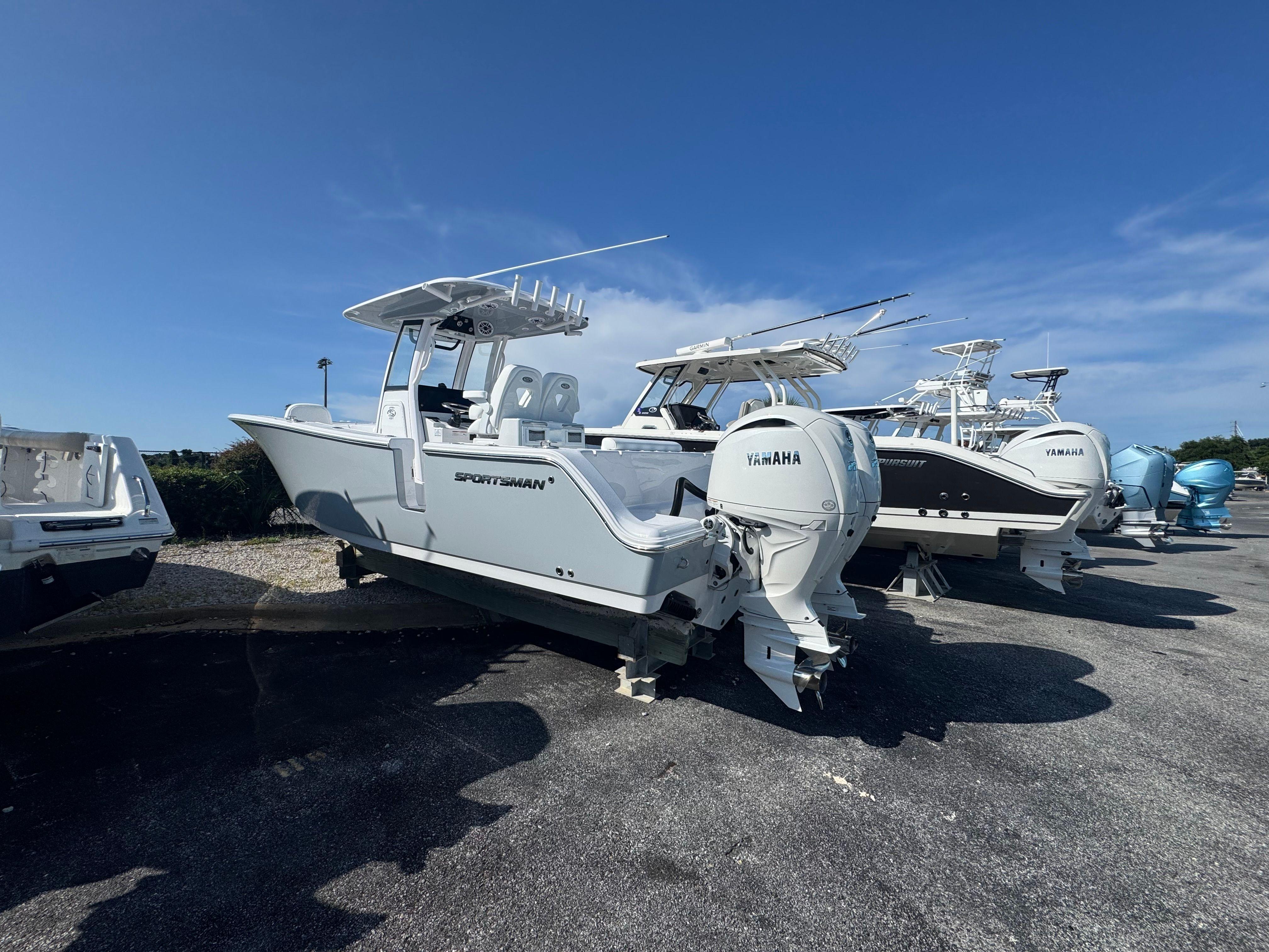 2025 Sportsman Open 262 Center Console