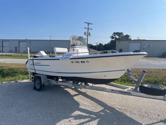 2004 Sea Hunt Triton 186