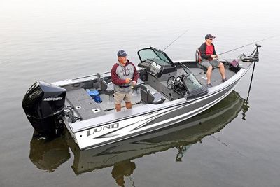Lund 2075 Pro-v Boat