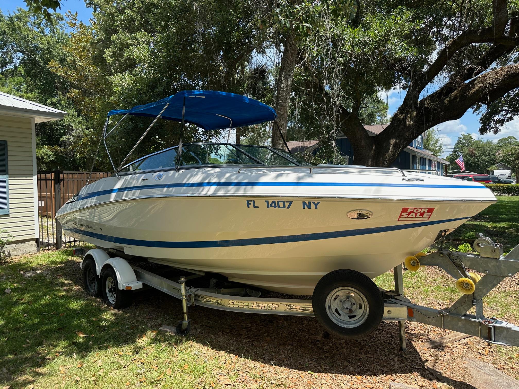 2008 Regal 2250 Cuddy
