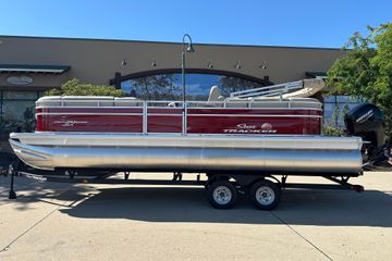 2025 Sun Tracker Party Barge 24 DLX