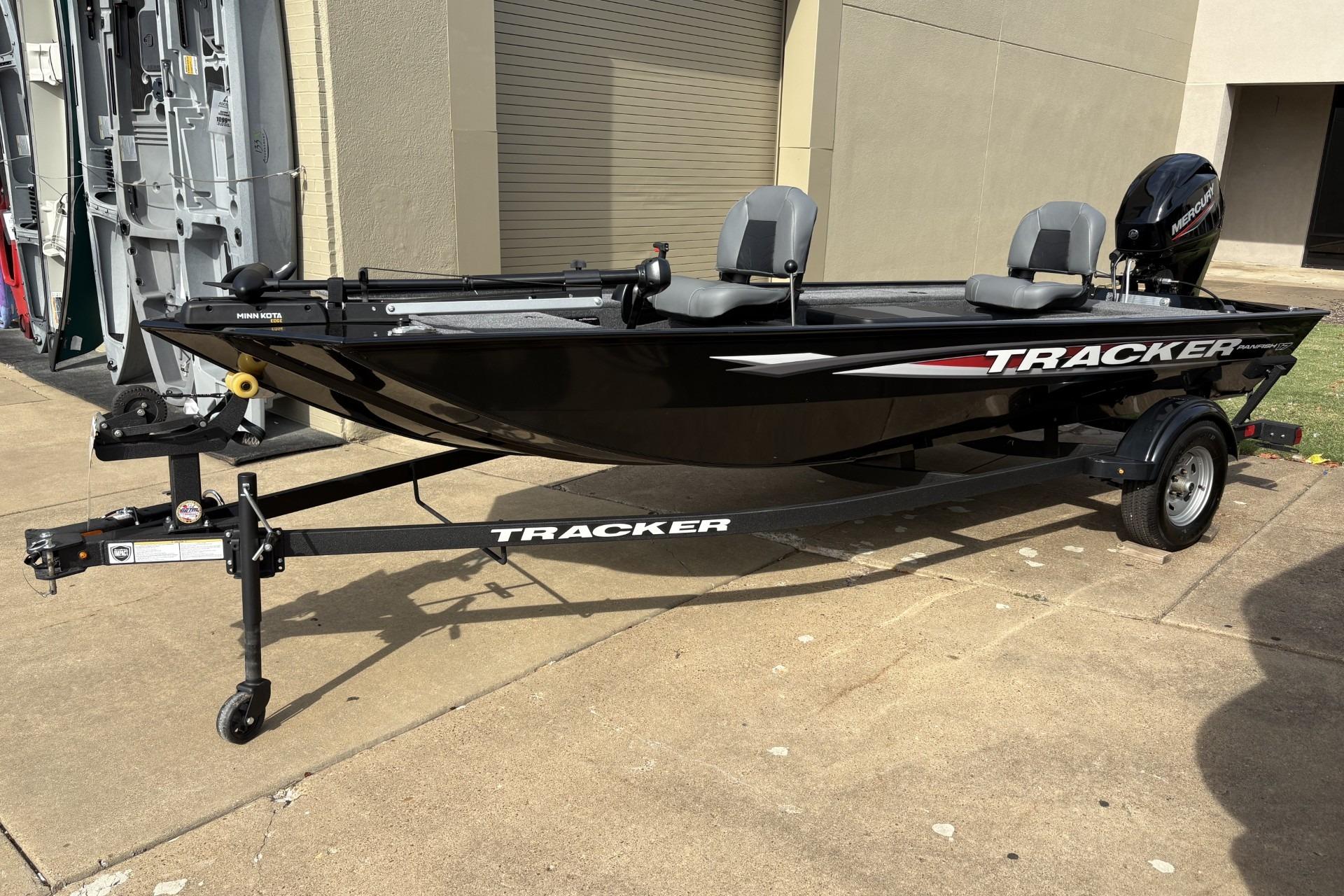 2025 Tracker Panfish 17
