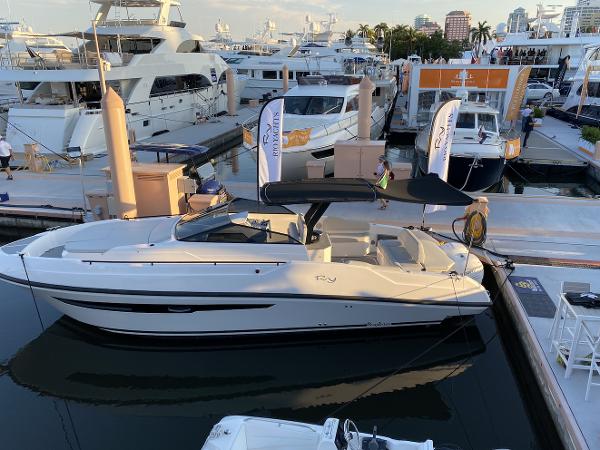 2022 Rio Yachts Daytona 34