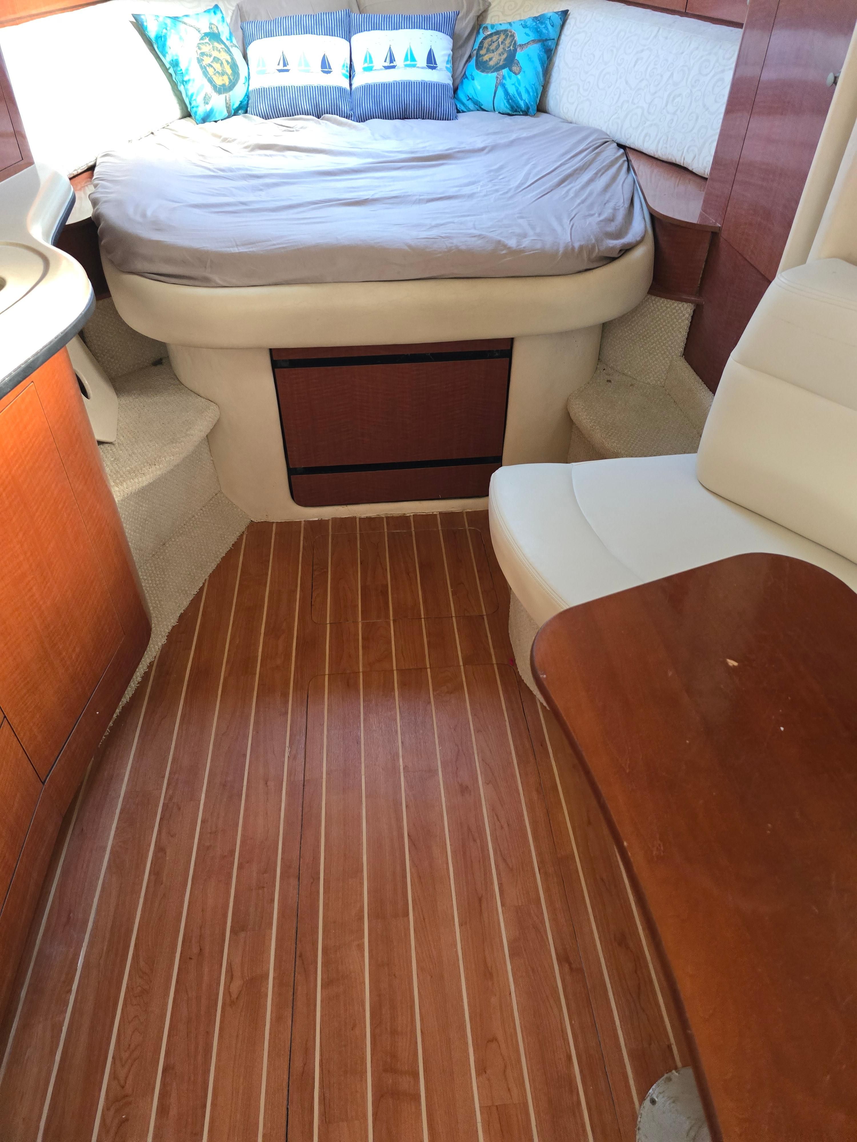 2005 Sea Ray 320 Sundancer