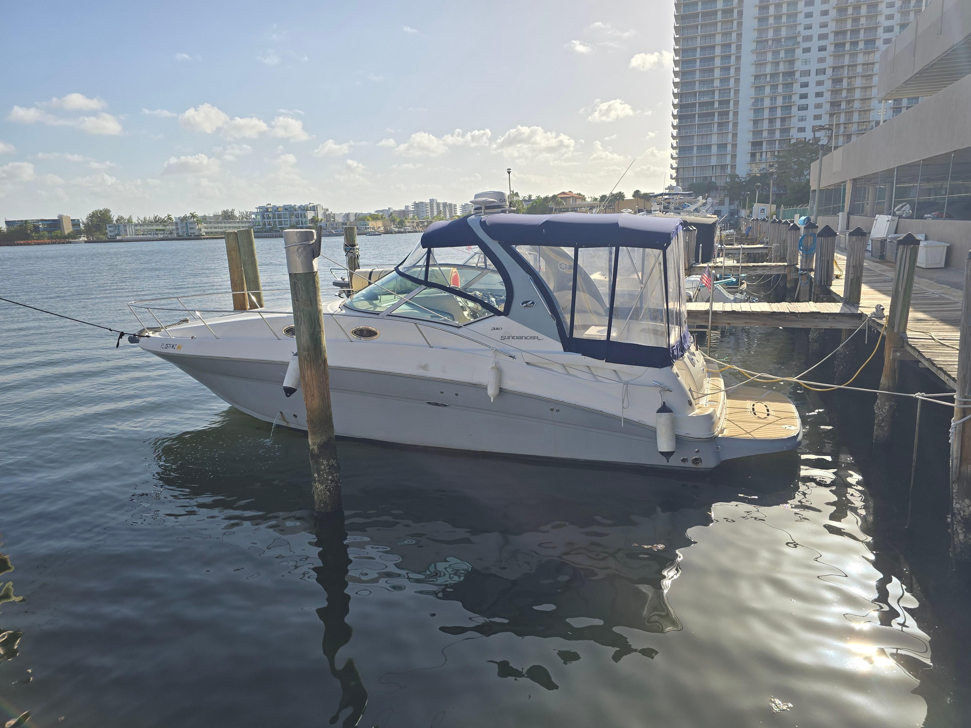 2005 Sea Ray 320 Sundancer