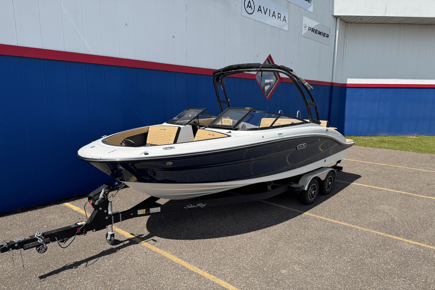2025 Sea Ray SPX 210