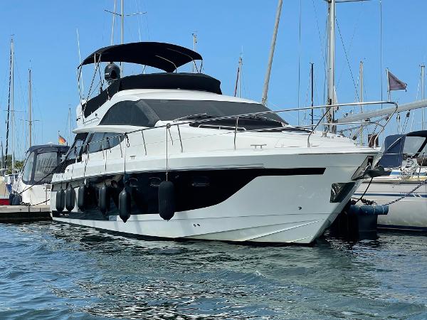 2010 Fairline Phantom 48