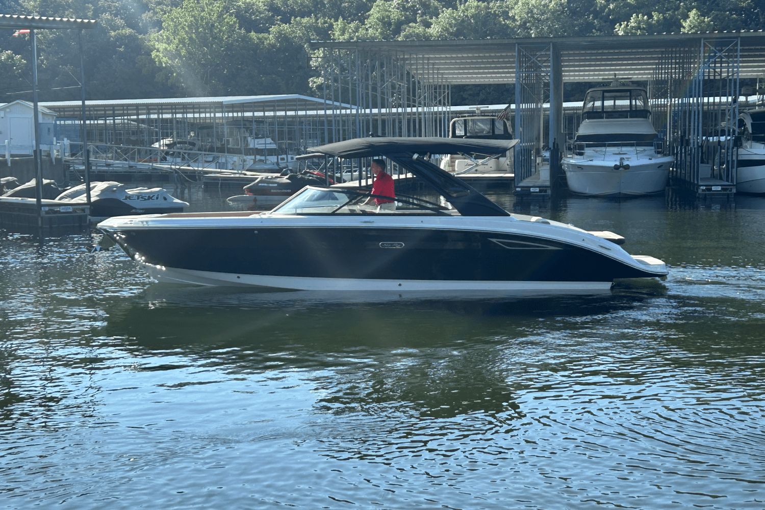 2025 Sea Ray SDX 270