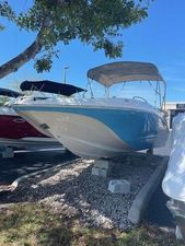 Hurricane Sundeck Sport 218 OB
