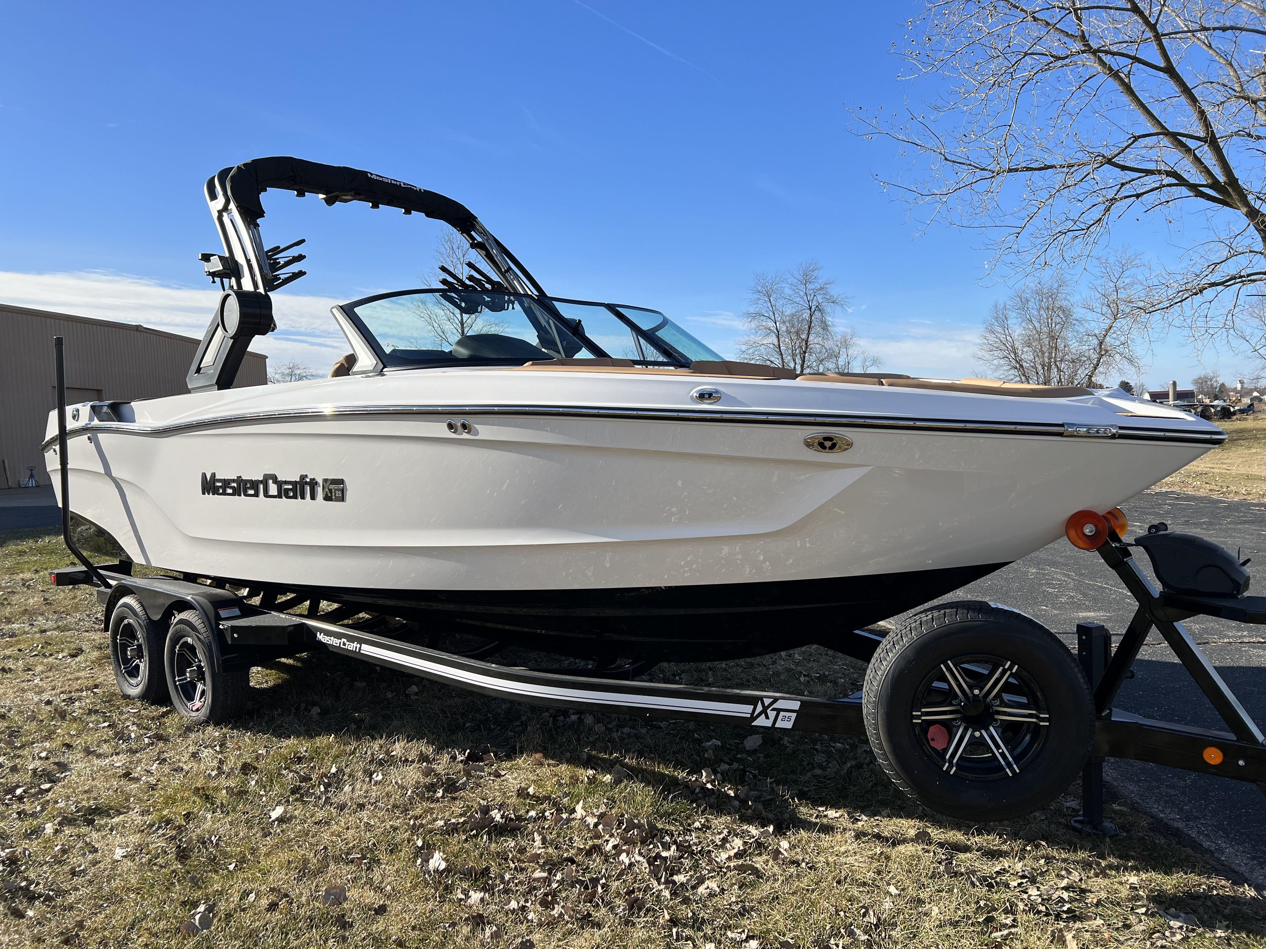 2024 MasterCraft XT25