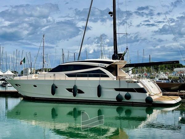 2011 Cayman Yachts S640 HT