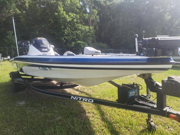 2014 Nitro Z6