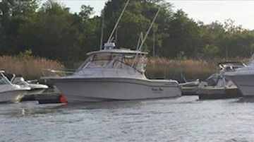 2005 Grady-White Express 330