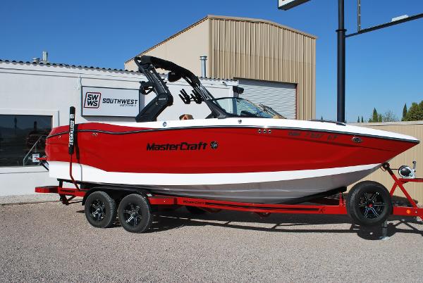 2023 MasterCraft X24