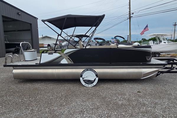 2025 Avalon Platinum LSZ 2385 Cruise Rear Bench