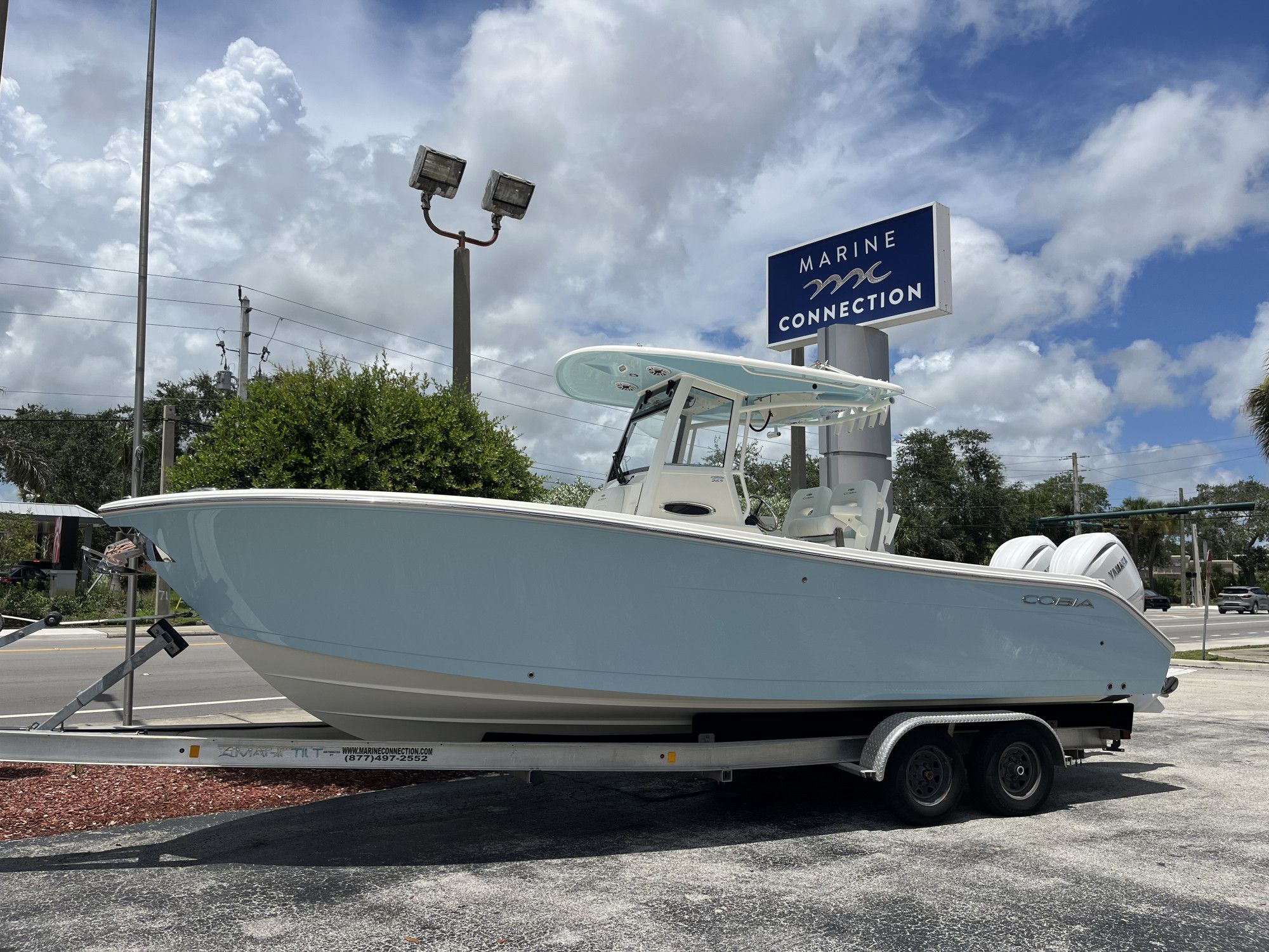 2026 Cobia 265 CC