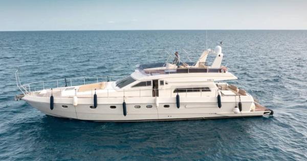 1992 Ferretti Yachts 58