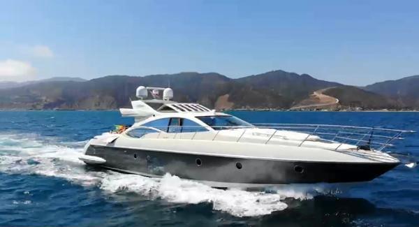 Azimut 68S