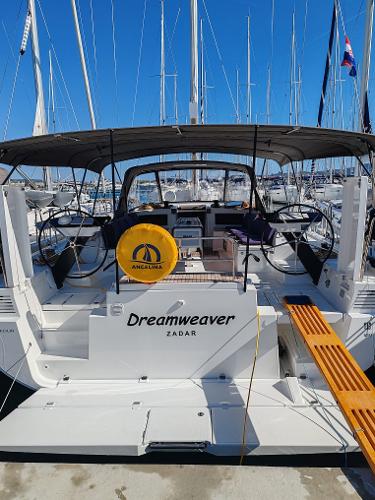 2024 Dufour 530