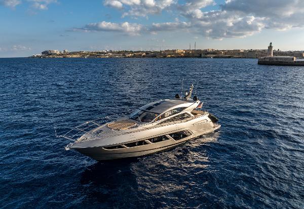 2015 Sunseeker Predator 57