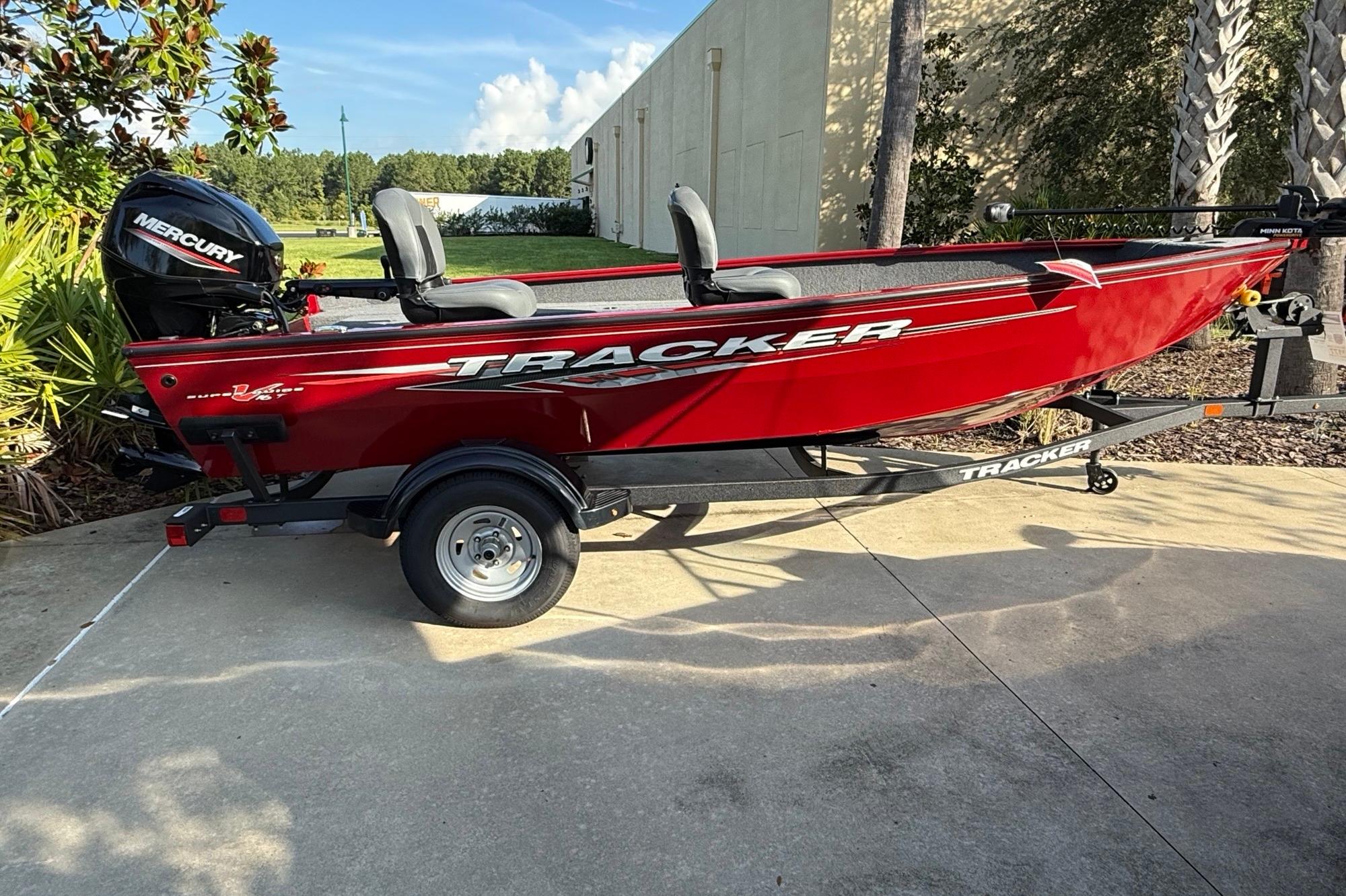 2025 Tracker Super Guide V-16 T