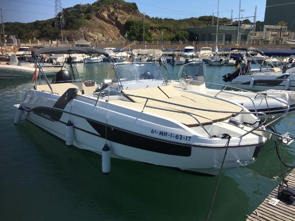 2017 Beneteau Flyer 7.7 Sundeck
