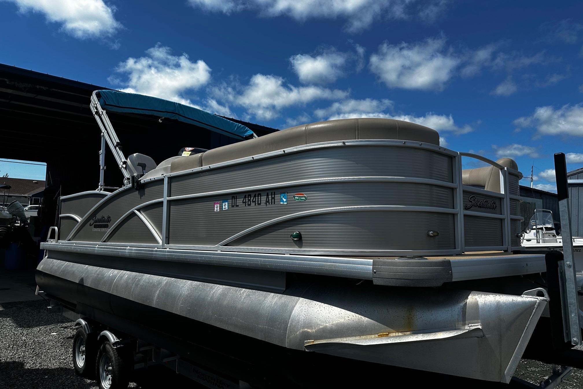 2015 Godfrey Sweetwater PE 220 DLX Fish Coastal