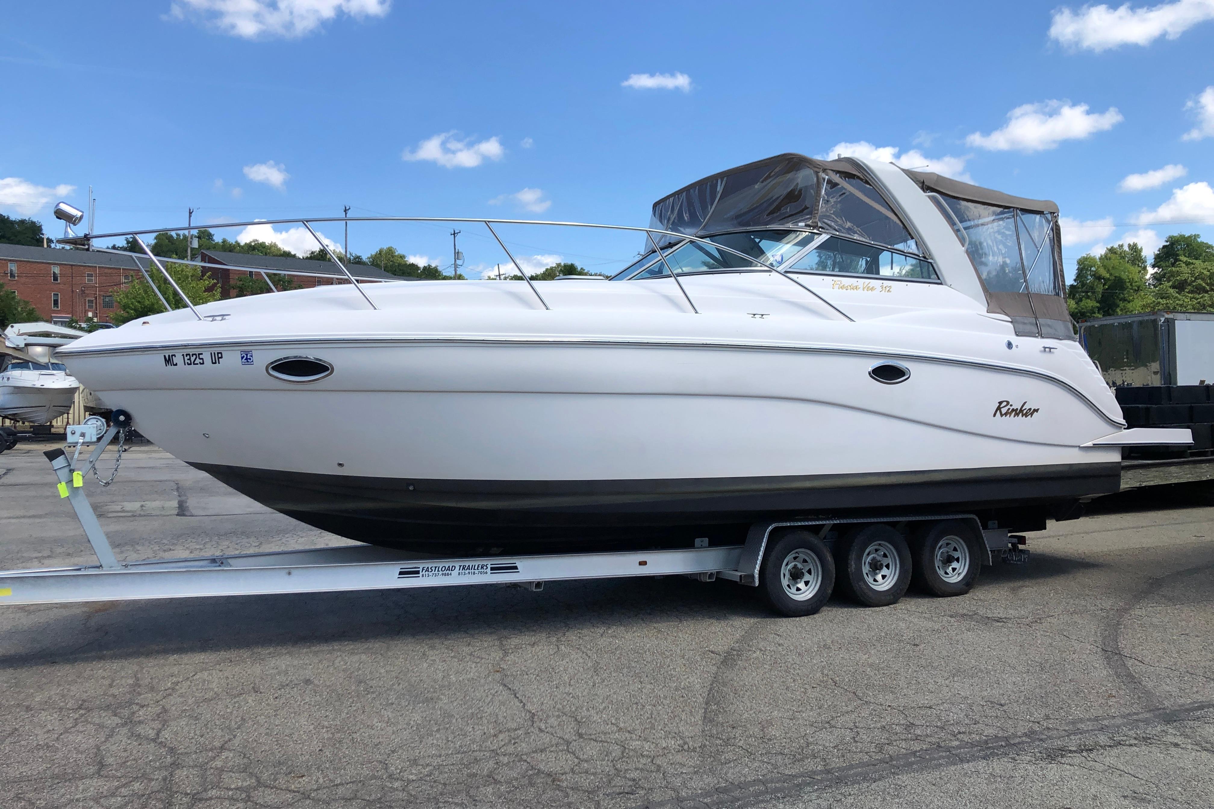 2004 Rinker Fiesta Vee 312