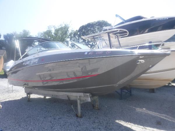 2008 Regal 2520 FasDeck