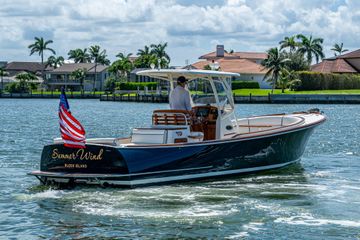 2003 Hinckley Talaria 29 Center Console