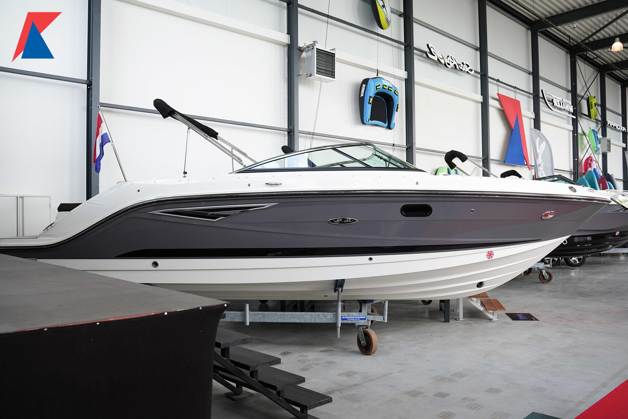 2024 Sea Ray SLX 250