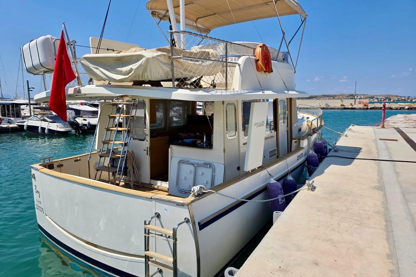 2014 Rhea Trawler 36