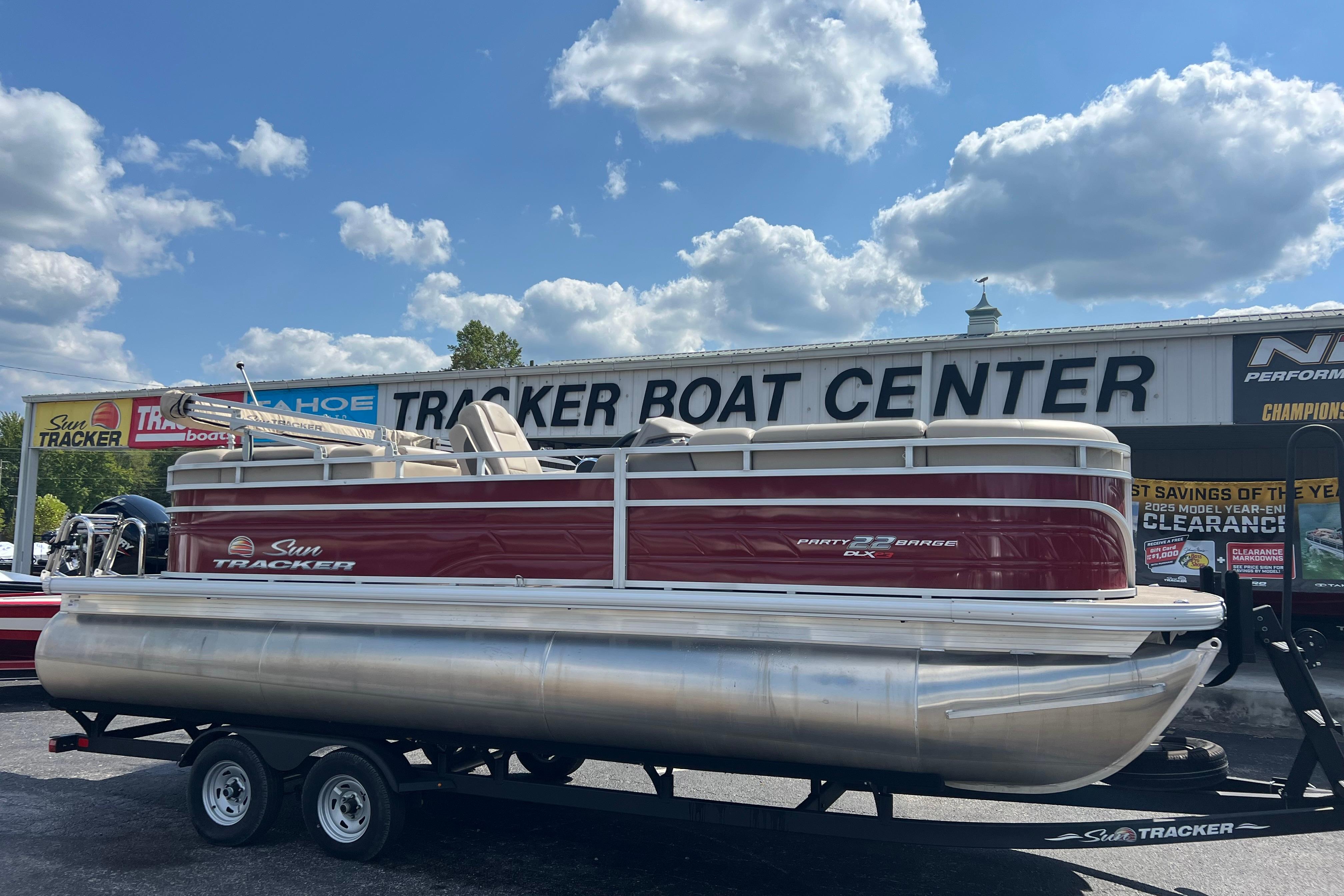 2024 Sun Tracker Party Barge 22 RF XP3