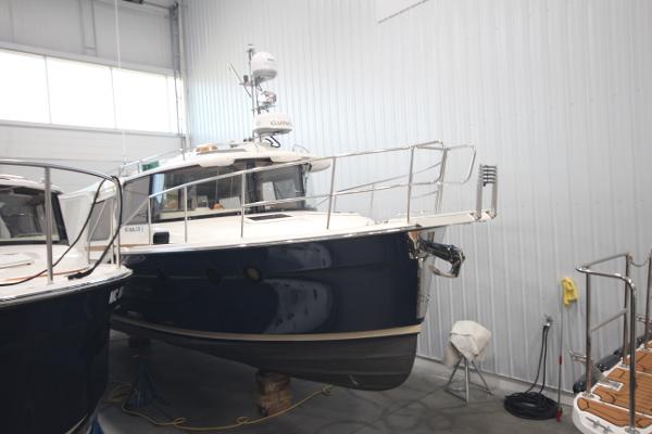 2022 Ranger Tugs R-29 Sedan Luxury Edition