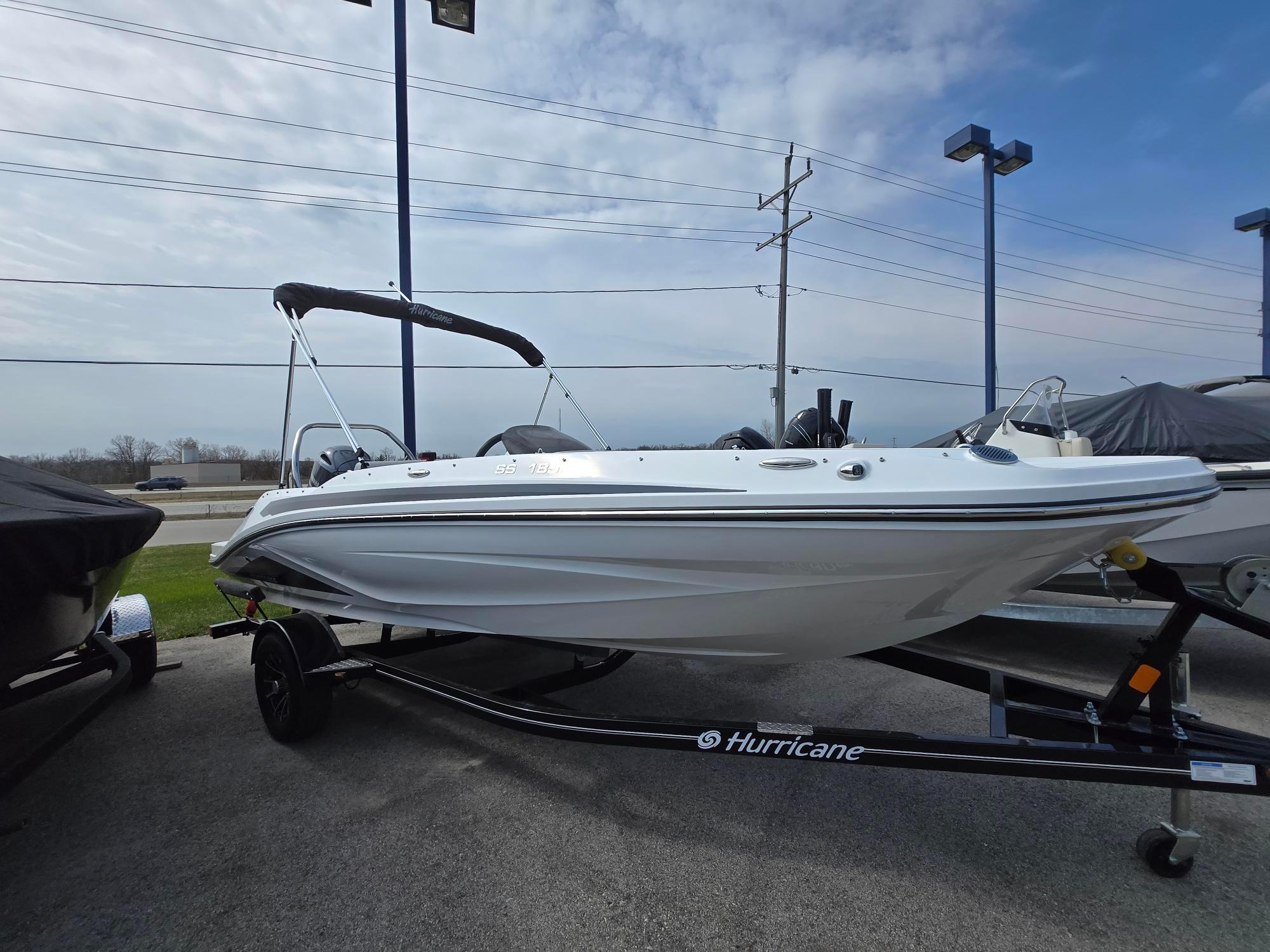 2025 Hurricane SunDeck Sport 185 OB