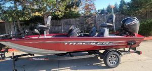 Tracker Pro Team 175 2025 Tracker Pro Team 175 boat with Mercury engine on trailer.