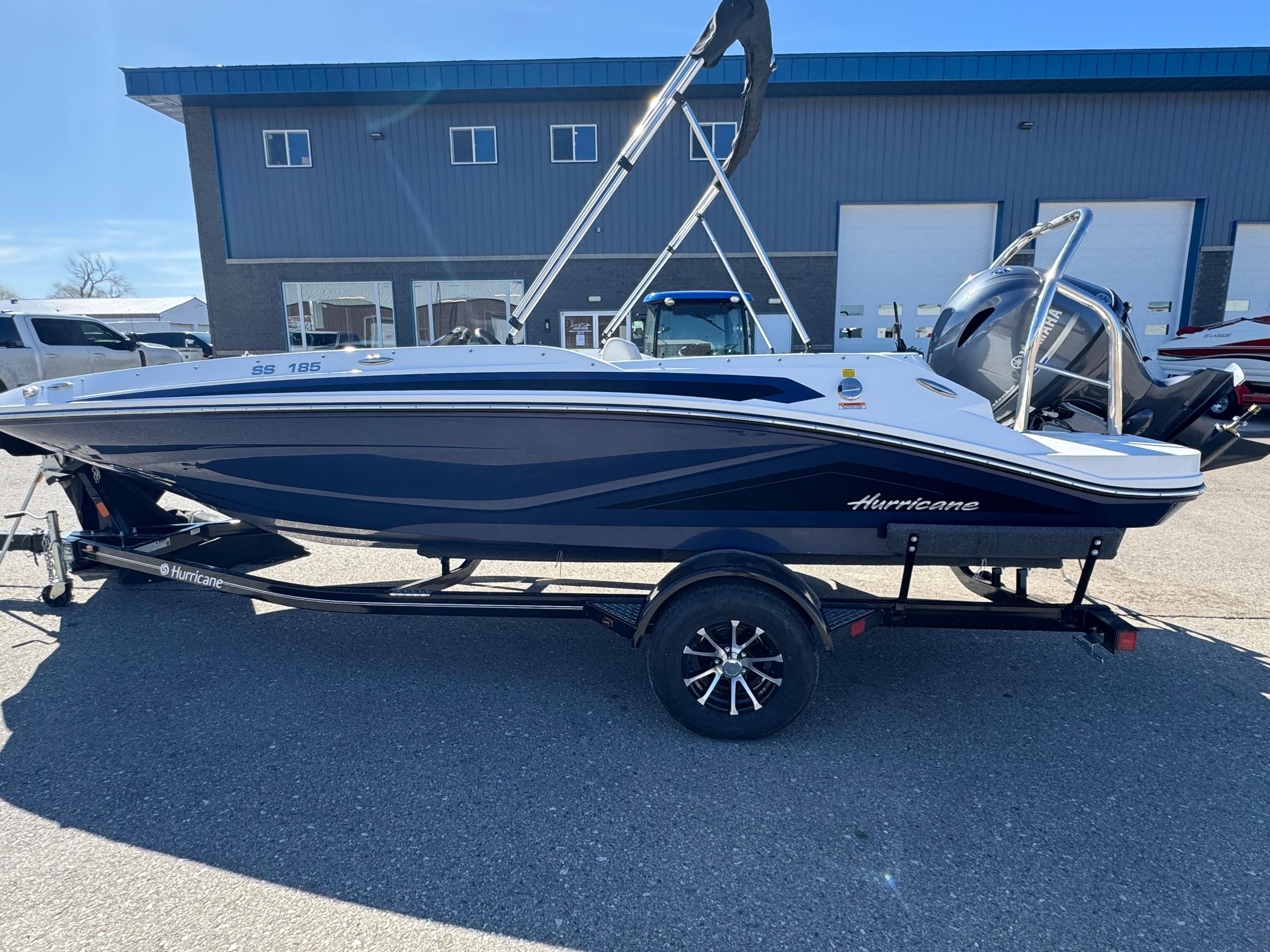 2025 Hurricane SunDeck Sport 185 OB