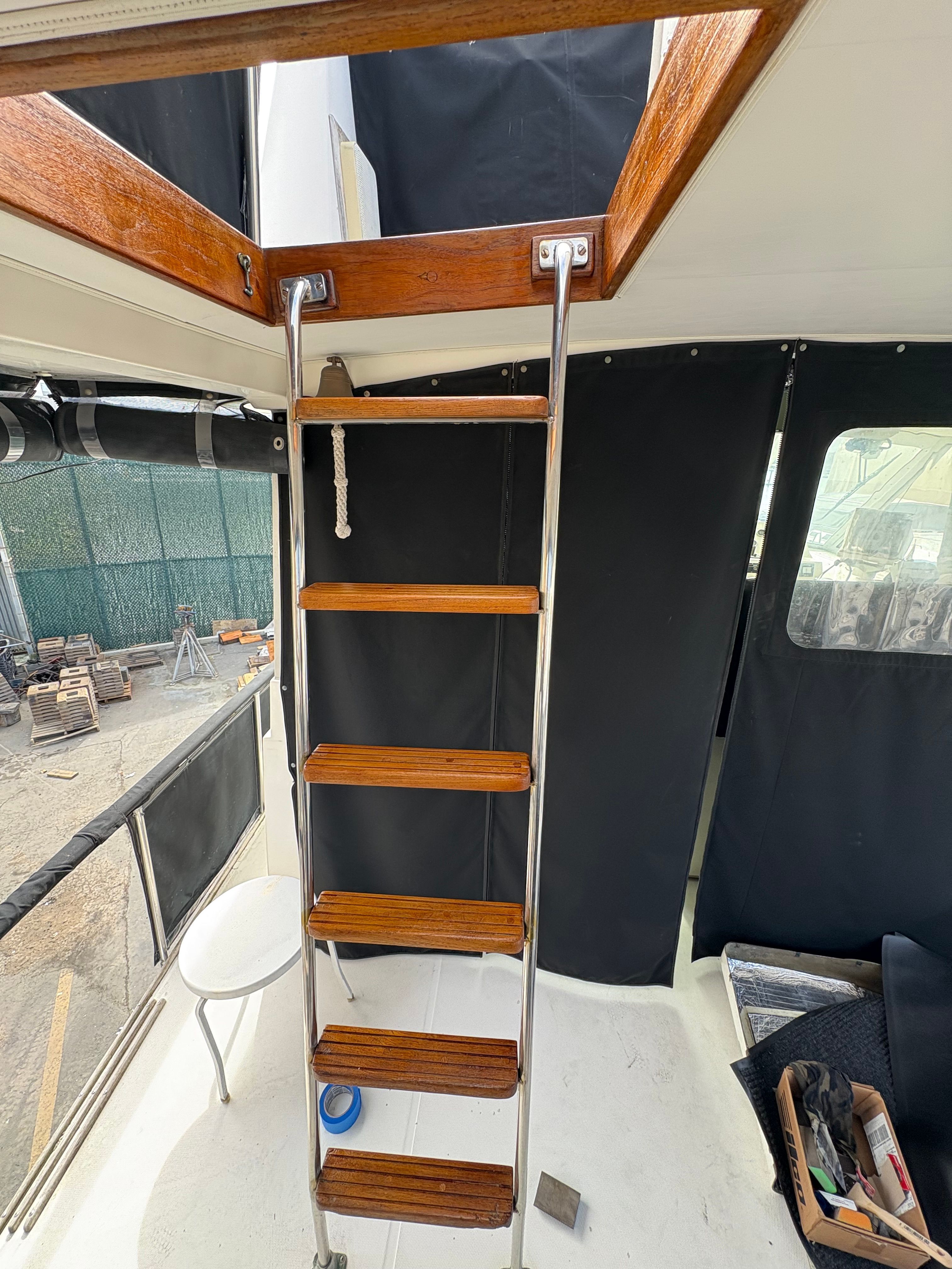 1977 Bertram Aft Cabin