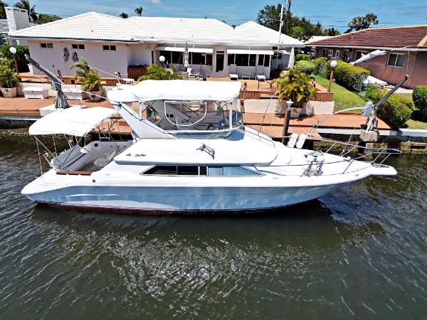 1992 Sea Ray 350 Express Bridge