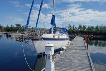 1982 Endeavour E37