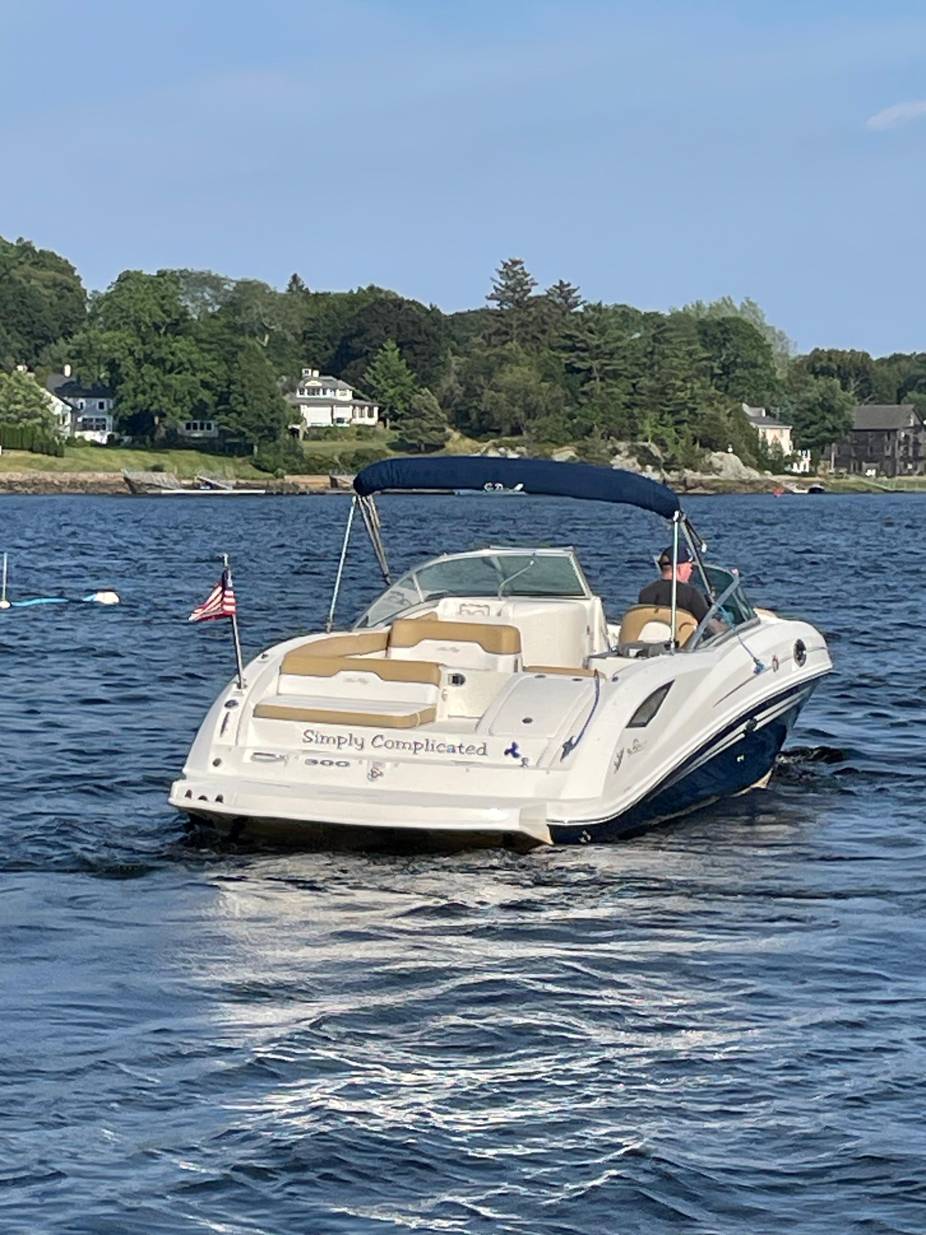 2011 Sea Ray 300 Sundeck