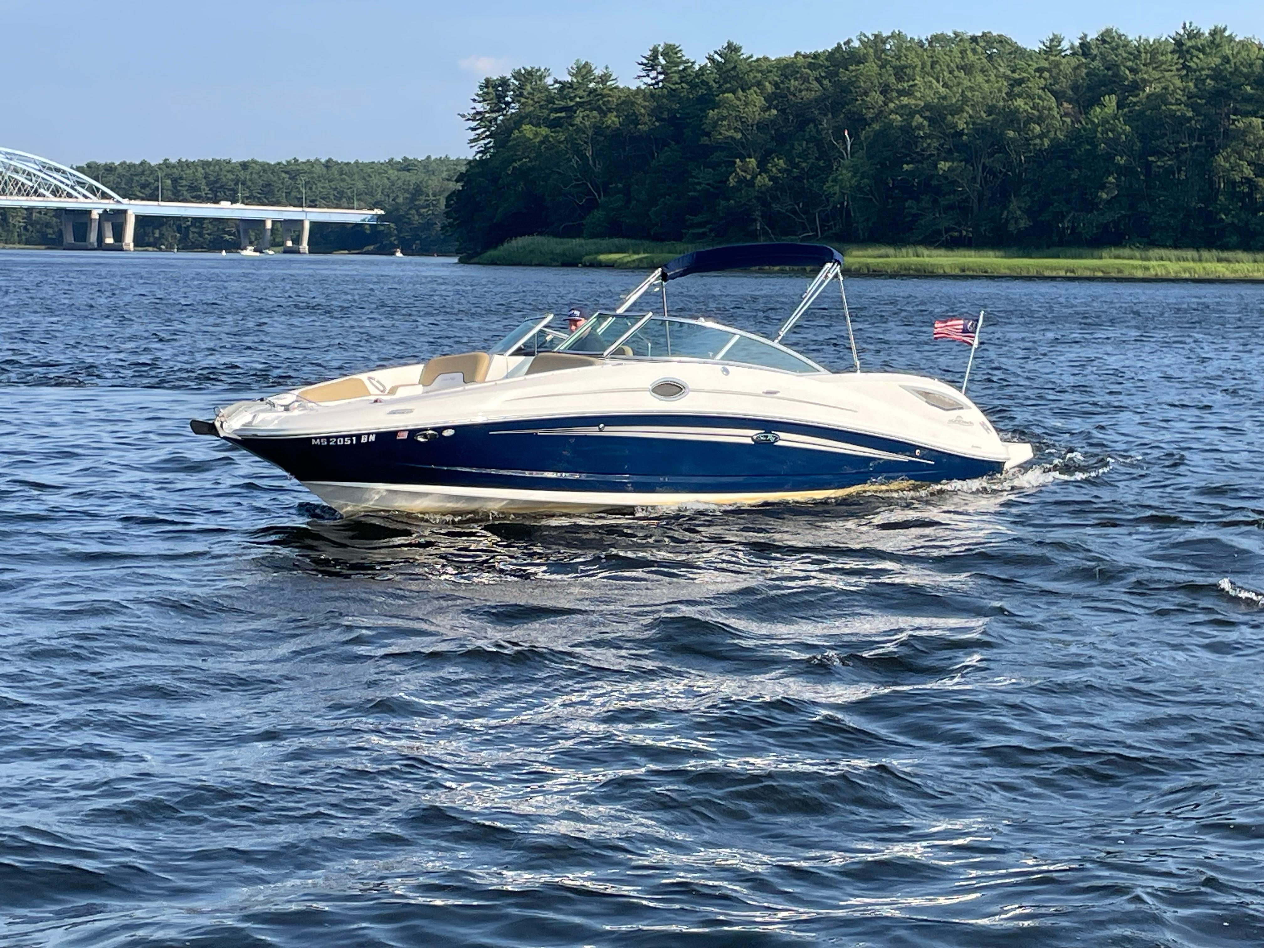 2011 Sea Ray 300 Sundeck