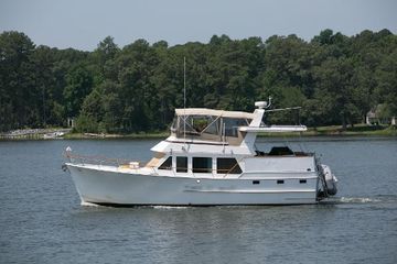 1984 Ocean Alexander 43 Flush Aft Deck