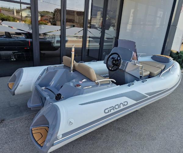 2025 Grand G420HGNF Arctic Gray