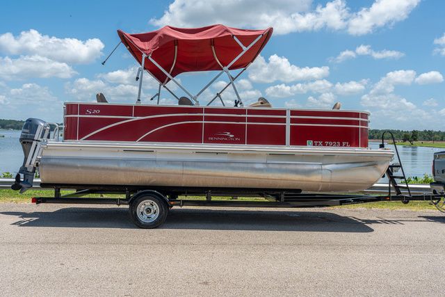 2020 Bennington S 20