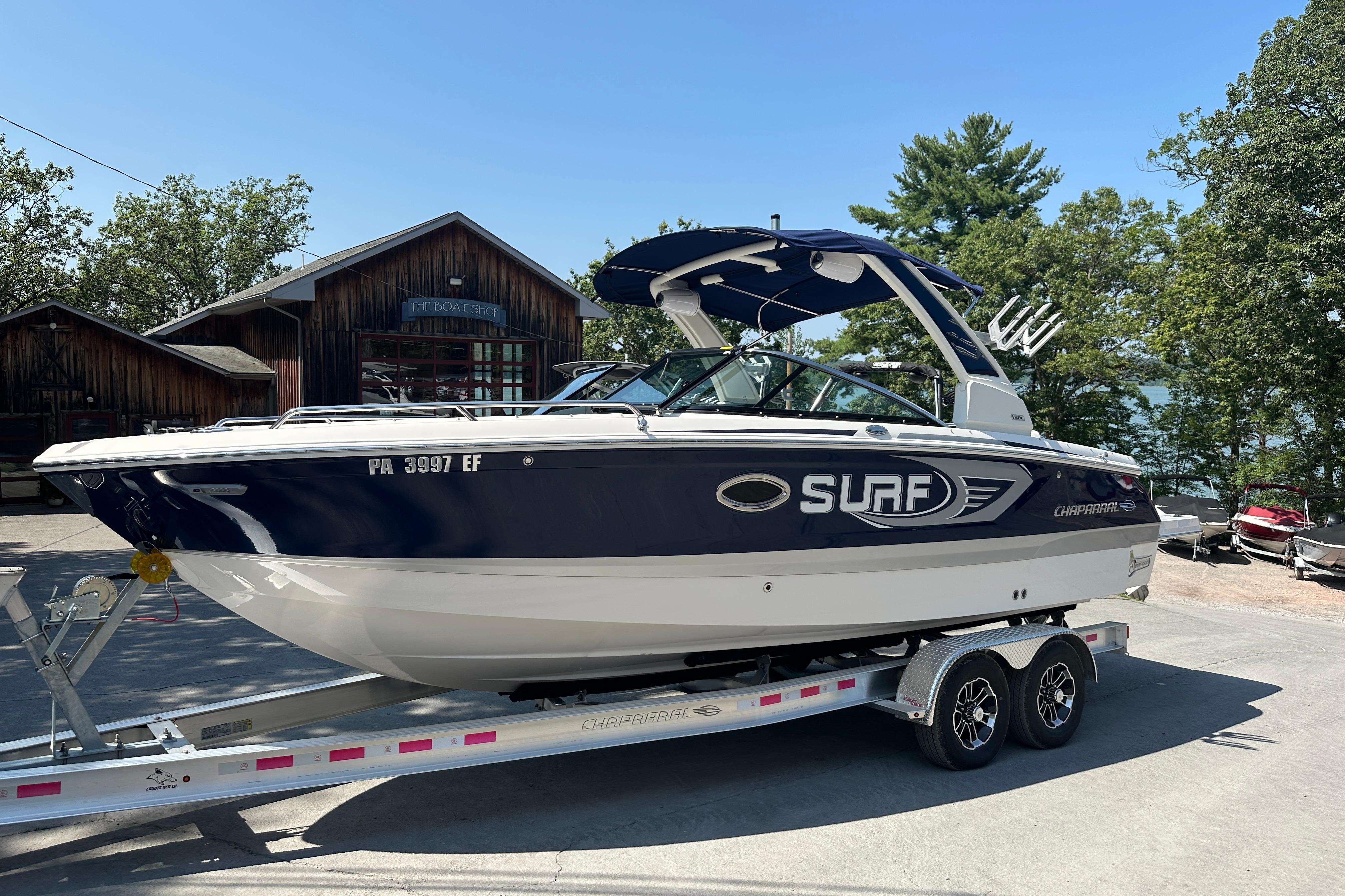 2024 Chaparral 26 Surf