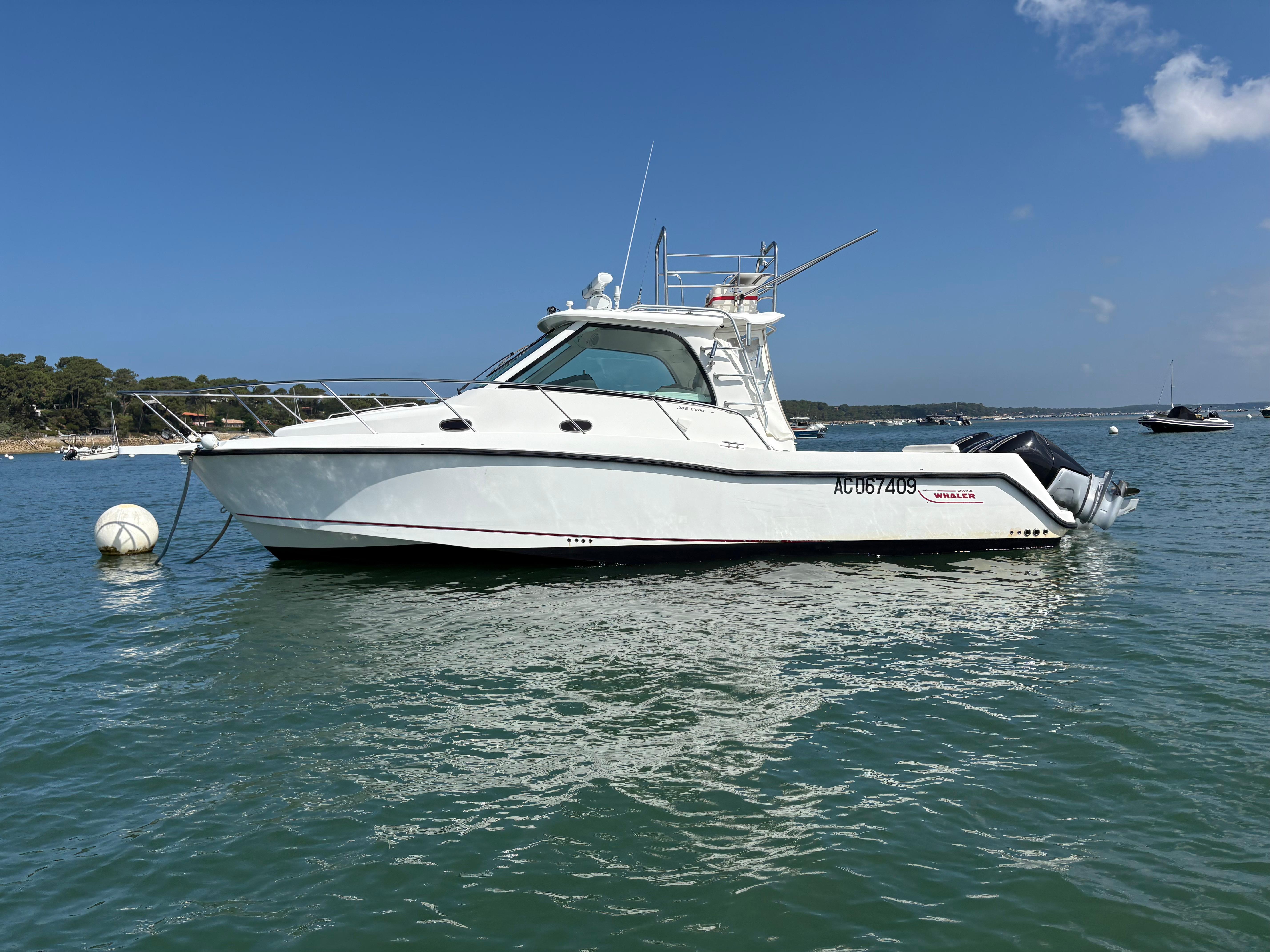 2012 Boston Whaler 345 Conquest