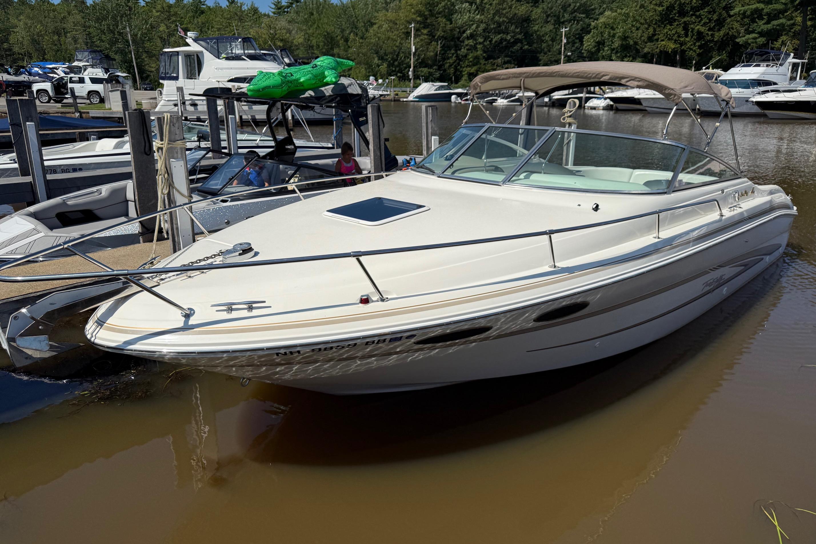 1998 Sea Ray 280 Sun Sport